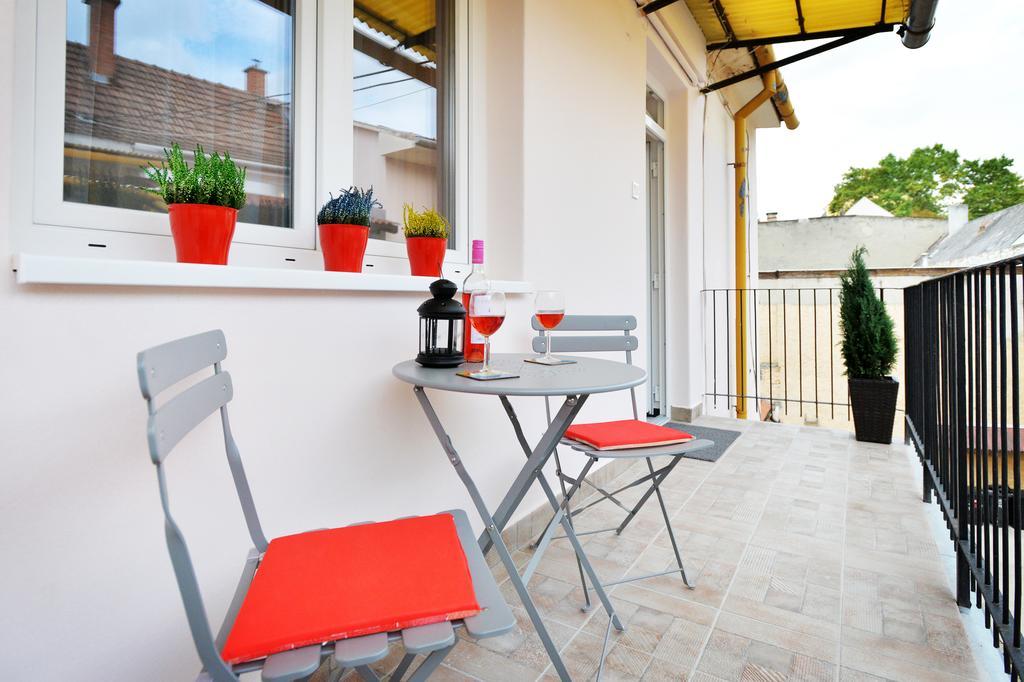 Enjoy Apartman Eger Bagian luar foto