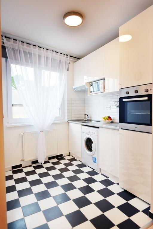 Enjoy Apartman Eger Bagian luar foto