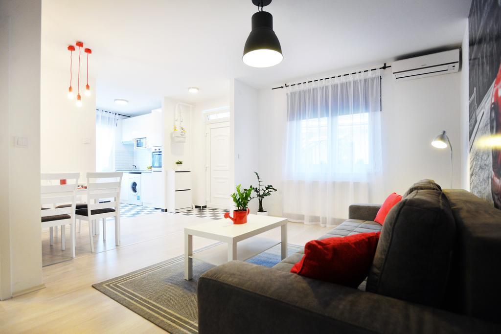 Enjoy Apartman Eger Bagian luar foto